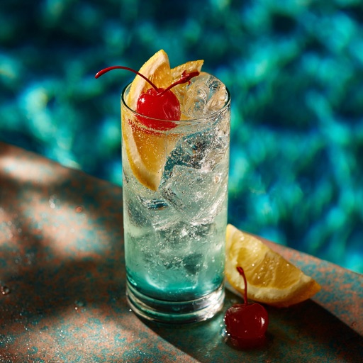 Tom Collins cocktail made at home